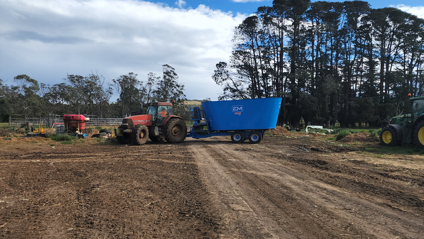 RINO FXX-2400 (24m3) HD+ Feed Mixers