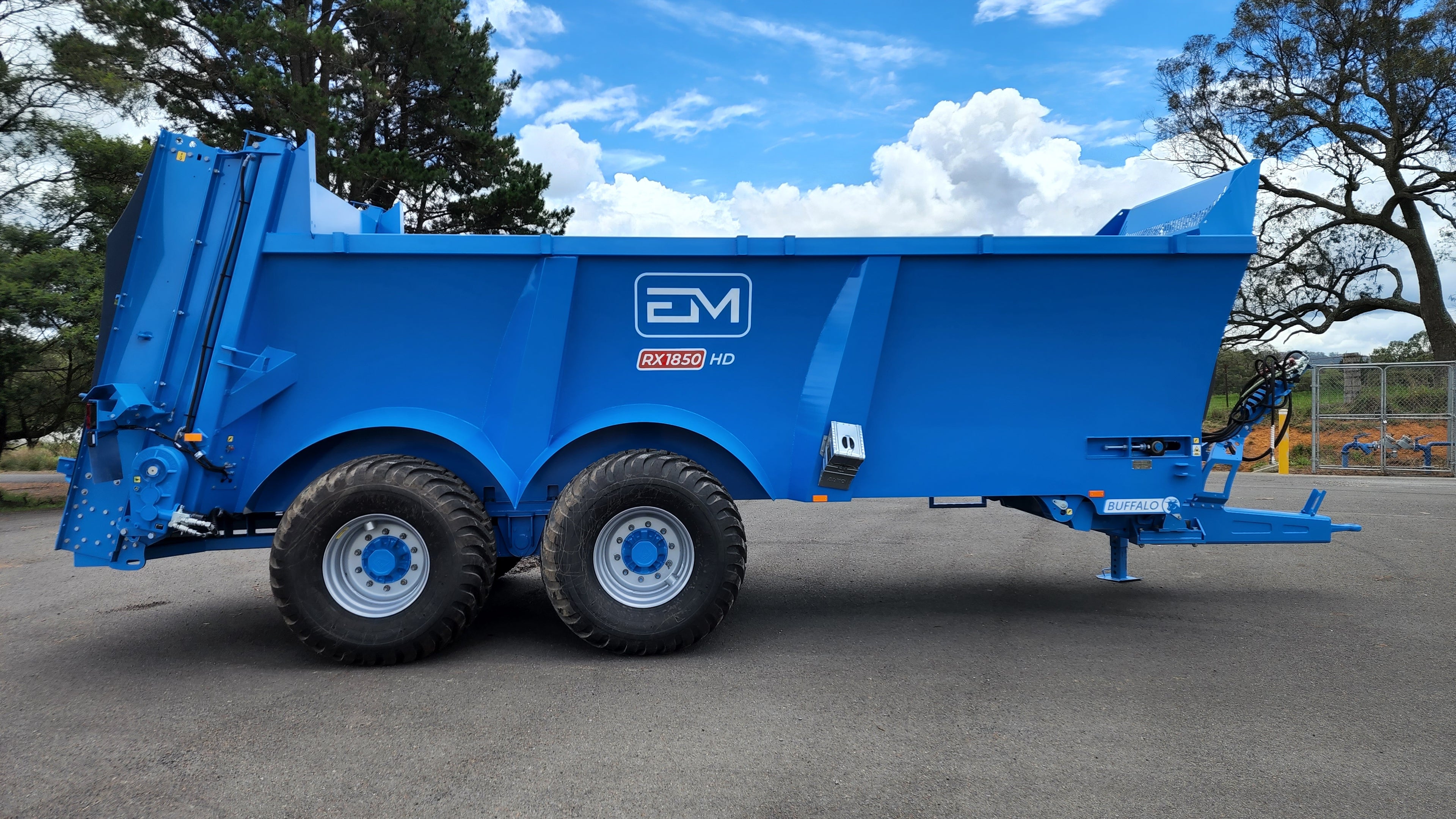 Buffalo RX-1850HD+ (std) Manure Spreader