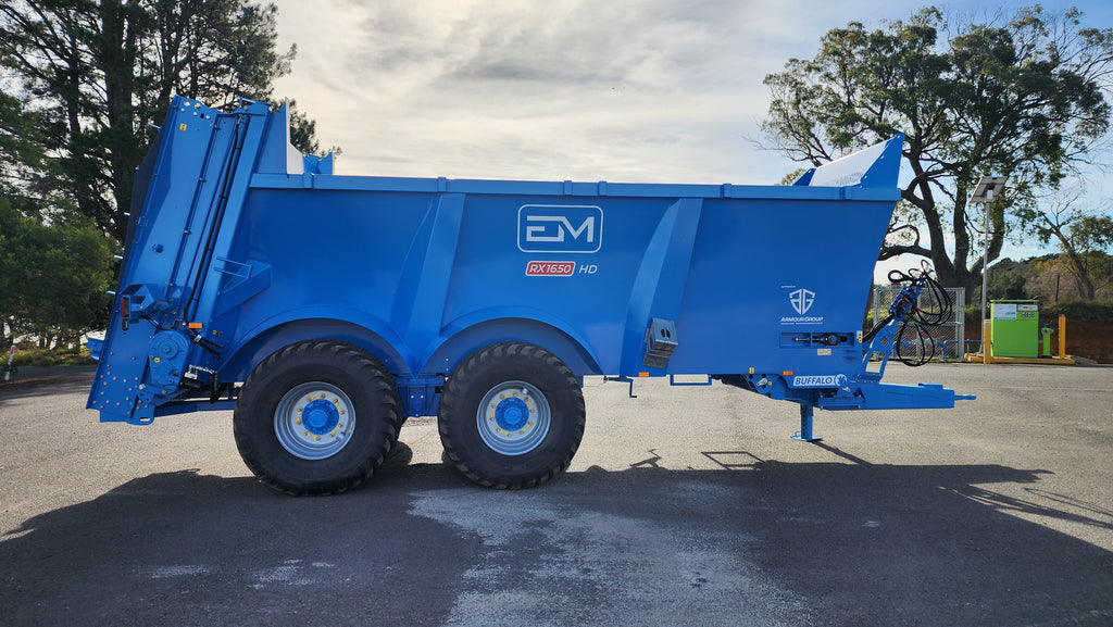 Buffalo RX-1650 Manure Spreader