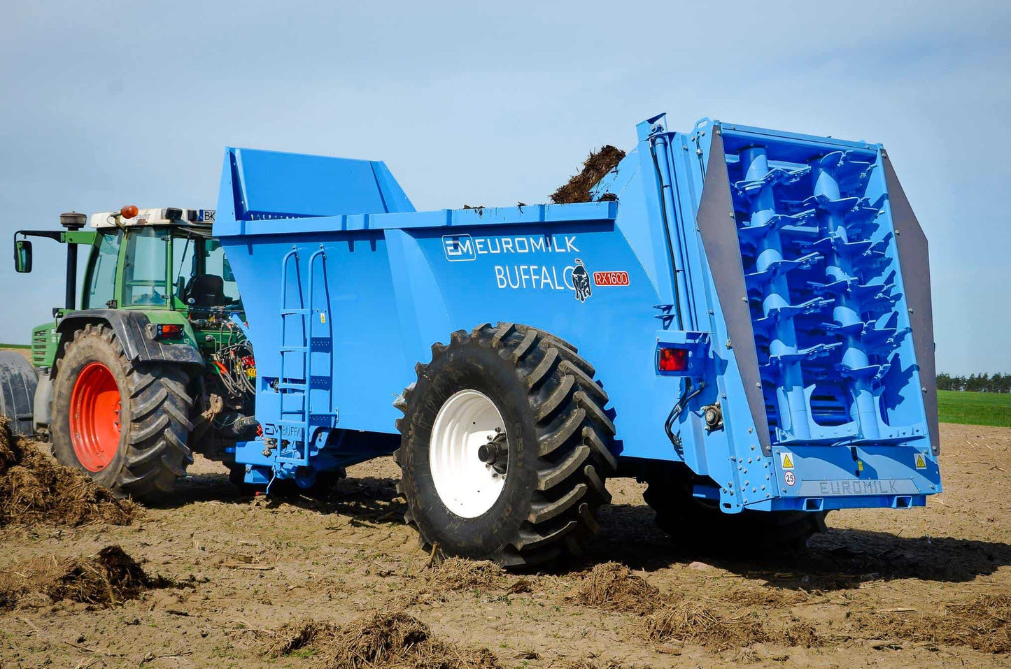 Buffalo RX Manure Spreader. HD Tandem Axle 16-24m3