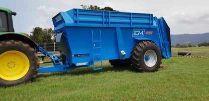 Buffalo RX Manure Spreader. HD Tandem Axle 16-24m3