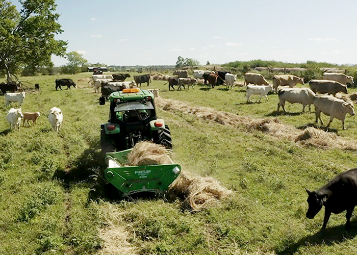 HUSTLER Bale Unroller Hay Handler for Feedlot - Mounted