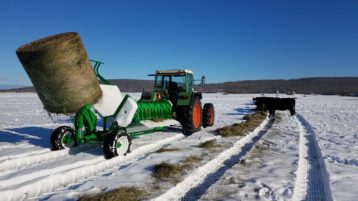 Bale Feeder – Trailed Chainless Livestock Feed Out
