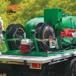 Pro-Reel® Twin Sprayer. Conquer Challenging Terrain 600-800l
